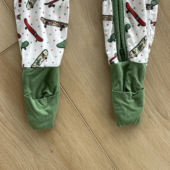 Dream Big Little Co Bamboo Dream Romper Christmas - Picture 3 of 5